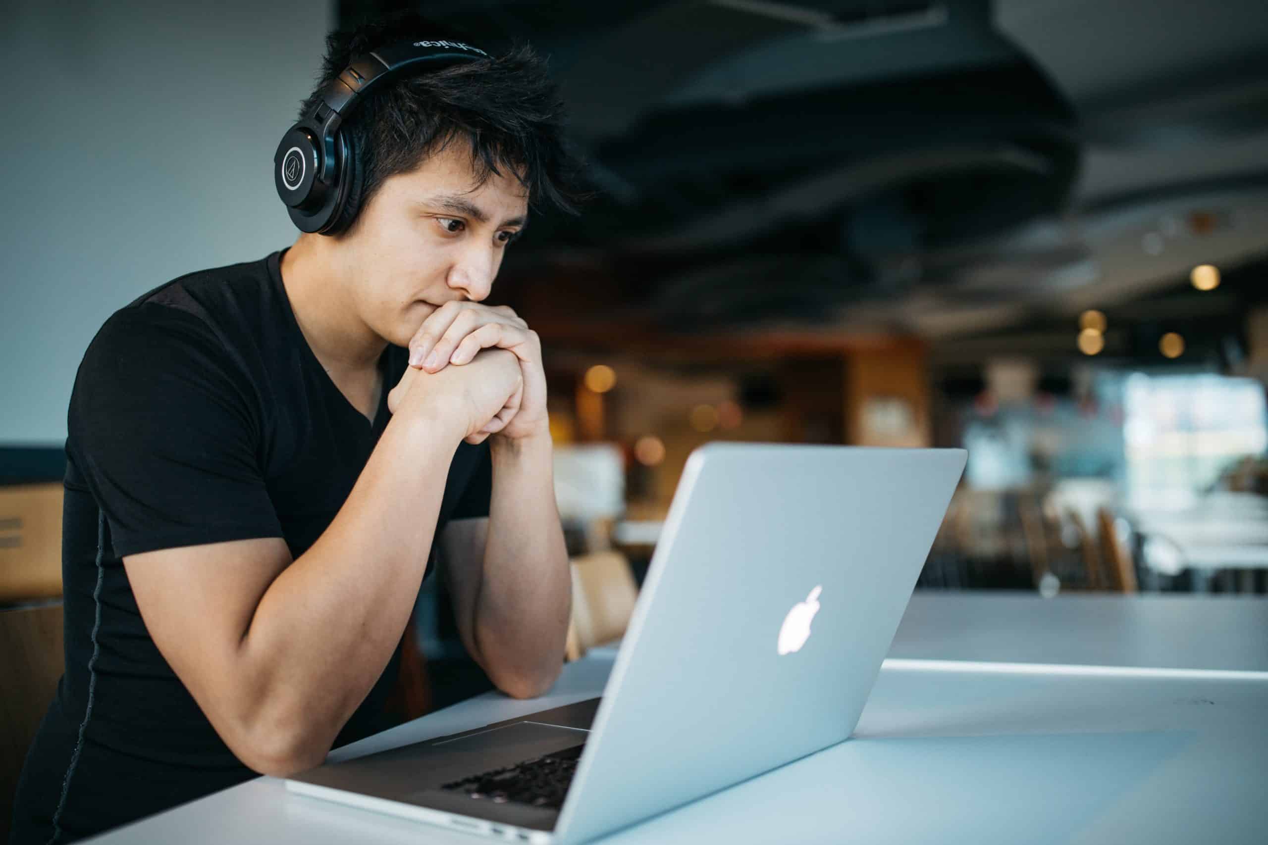 Wes-Hicks-4-Eetnac1S4-Unsplash Specialized Learning Platforms 1